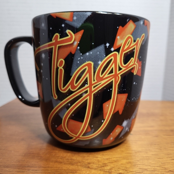 Disney Store 3D Tigger Coffee Mug - Picture 3 of 10